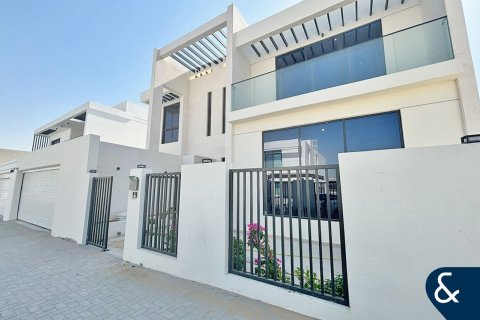 Vilë në Al Furjan, Dubai, Emiratet e Bashkuara Arabe 4 dhoma gjumi, 600 m2. № 668226 - Foto 1