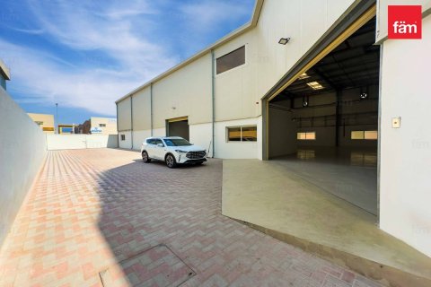 Magazinë në Dubai, Emiratet e Bashkuara Arabe 1909.2 m2. № 660443 - Foto 2