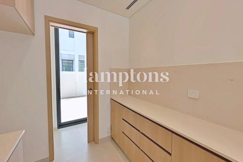 Villa til leje i Arabian Ranches 3, Dubai, UAE 4 soveværelser, 450.85825900 kvm № 660645 - foto 6