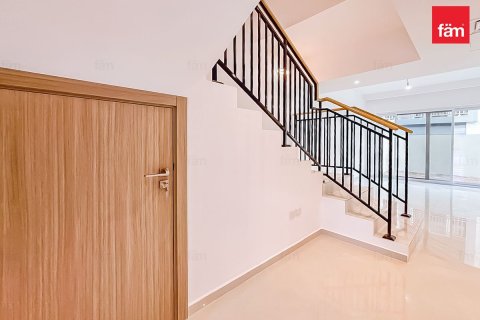Townhouse sa Dubai, UAE 4 silid-tulugan, 112.2 sq.m. № 705628 - larawan 2