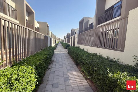 Rumah bandar di Dubai, UAE 4 bilik tidur, 231.5 meter persegi № 668781 - foto 1