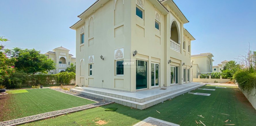 Villa itt: Al Furjan, Dubai, EAE, 4 hálószoba, 600 m², azonosító: 638946
