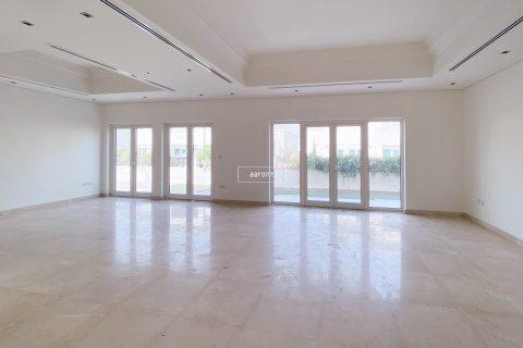 Villa itt: Al Furjan, Dubai, EAE, 4 hálószoba, 600 m², azonosító: 638946 - fénykép 4