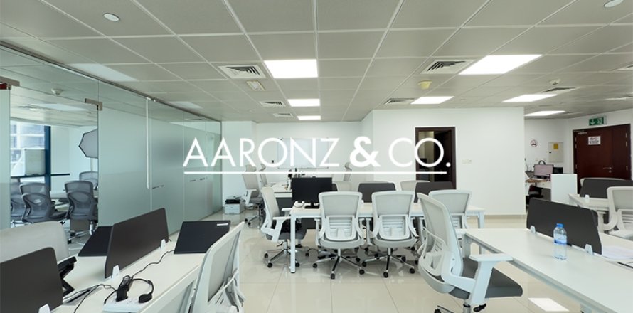 Jumeirah Lake Towers, Dubai, संयुक्त अरब अमीरात में कार्यालय, 101 वर्ग मीटर, संख्या 638947