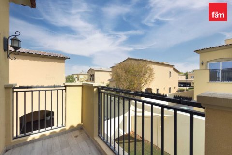 Vilă de închiriat în Dubai, EAU 3 dormitoare, 325 mp.  №758419 - poză 6