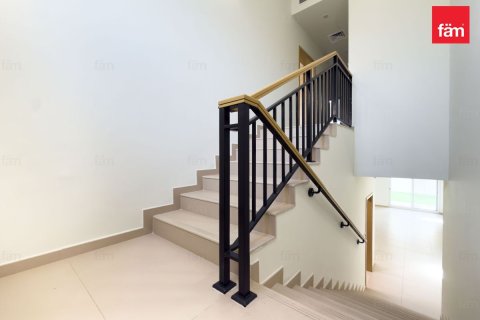 Vilă de închiriat în Dubai, EAU 3 dormitoare, 325 mp.  №758419 - poză 11