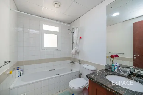 Rijtjeshuis te huur in Arabian Ranches, Dubai, VAE 3 slaapkamers, 279 vr.m., nr 661314 - foto 9