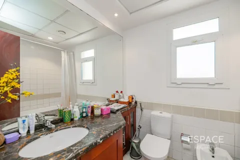 Rijtjeshuis te huur in Arabian Ranches, Dubai, VAE 3 slaapkamers, 279 vr.m., nr 661314 - foto 13