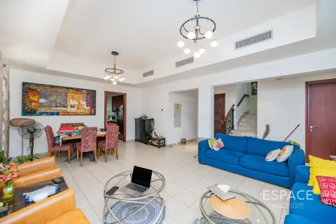 Rijtjeshuis te huur in Arabian Ranches, Dubai, VAE 3 slaapkamers, 279 vr.m., nr 661314 - foto 4