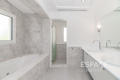 Villa til leie i Meadows, Dubai, Emiratene 5 soverom, 489 kvm Nr. 661308 - Foto 12
