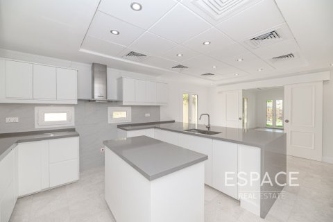 Villa til leie i Meadows, Dubai, Emiratene 5 soverom, 489 kvm Nr. 661308 - Foto 3