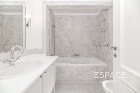 Villa til leie i Meadows, Dubai, Emiratene 5 soverom, 489 kvm Nr. 661308 - Foto 14