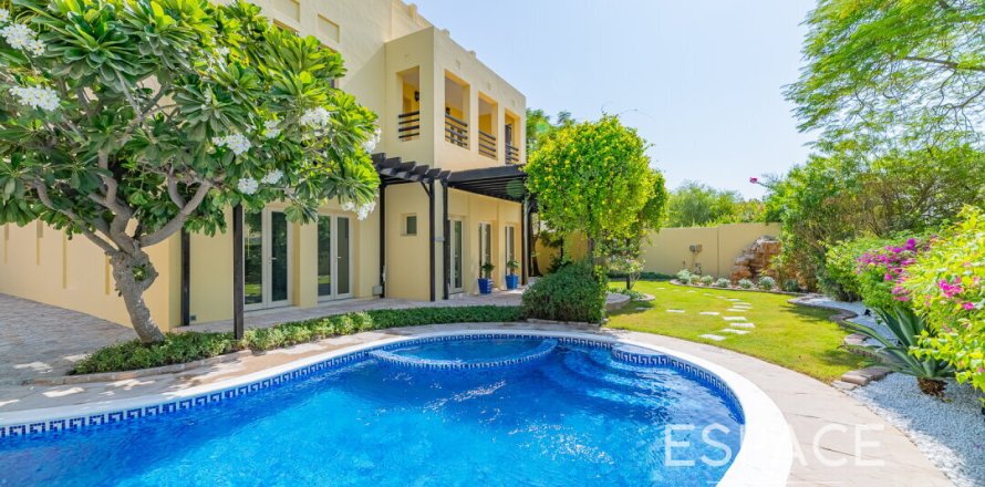Villa i Meadows, Dubai, Emiratene 5 soverom, 489 kvm nr. 661308
