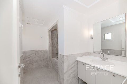 Villa til leie i Meadows, Dubai, Emiratene 5 soverom, 489 kvm Nr. 661308 - Foto 9