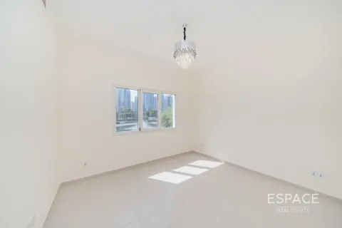 Villa para arrendamento em Meadows, Dubai, EAU 5 quartos, 371 m2 № 661309 - foto 19