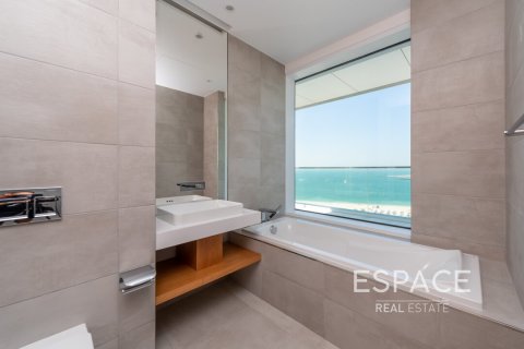 Apartment in Jumeirah Beach Residence, Dubai, UAE 3 bedrooms, 242 sq.m. № 650065 - photo 9