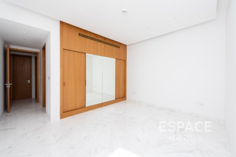 Apartment in Jumeirah Beach Residence, Dubai, UAE 3 bedrooms, 242 sq.m. № 650065 - photo 14