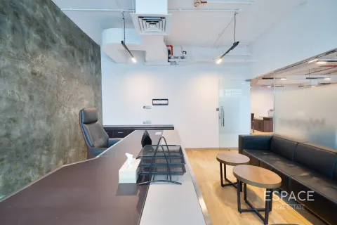 Office in Business Bay, Dubai, UAE 122 sq.m. № 650062 - photo 6