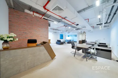 Office in Business Bay, Dubai, UAE 122 sq.m. № 650062 - photo 1