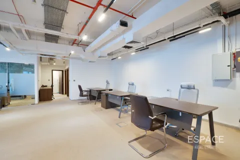 Office in Business Bay, Dubai, UAE 122 sq.m. № 650062 - photo 4