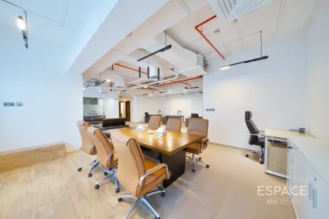 Office in Business Bay, Dubai, UAE 122 sq.m. № 650062 - photo 3