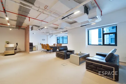 Office in Business Bay, Dubai, UAE 122 sq.m. № 650062 - photo 9