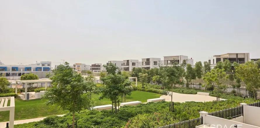 Damac Lagoons, Dubai, UAE의 타운하우스 침실 4개, 207제곱미터 번호 650063