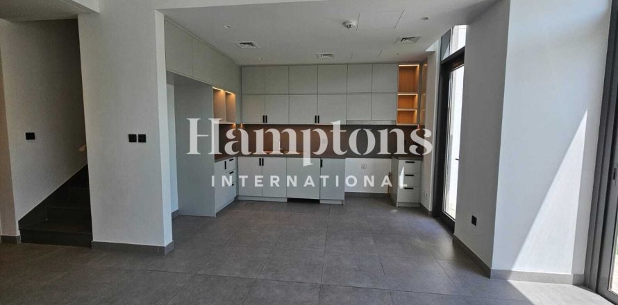 Kaupunkipientalo Arabian Ranches 3, Dubai, Arabiemiraatit 3 makuuhuonetta, 189.522 m2 № 651011