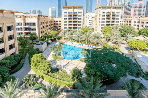 Apartment sa Greens, Dubai, UAE 3 silid-tulugan, 187 sq.m. № 655223 - larawan 2