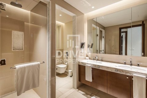 Apartament në Downtown Dubai (Downtown Burj Dubai), Dubai, Emiratet e Bashkuara Arabe 2 dhoma gjumi, 127 m2. № 655233 - Foto 16