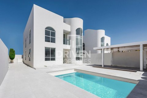Villa uthyres i Umm Suqeim, Dubai, UAE 4 sovrum, 455 kvm Nr. 655224 - fotografi 1