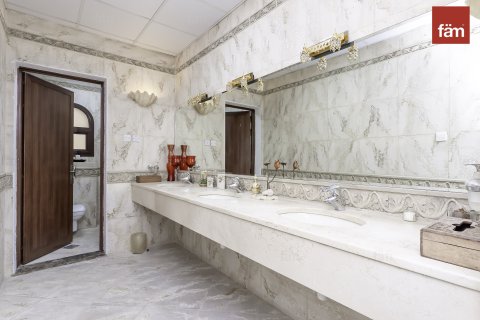 Villa te huur in Al Barsha, Dubai, VAE 6 slaapkamers, 129.5 vr.m., nr 679965 - foto 11