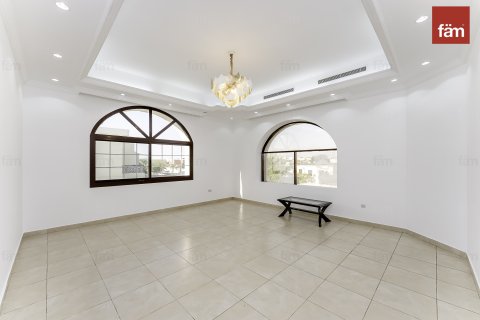 Villa te huur in Al Barsha, Dubai, VAE 6 slaapkamers, 129.5 vr.m., nr 679965 - foto 21