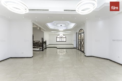 Villa te huur in Al Barsha, Dubai, VAE 6 slaapkamers, 129.5 vr.m., nr 679965 - foto 3