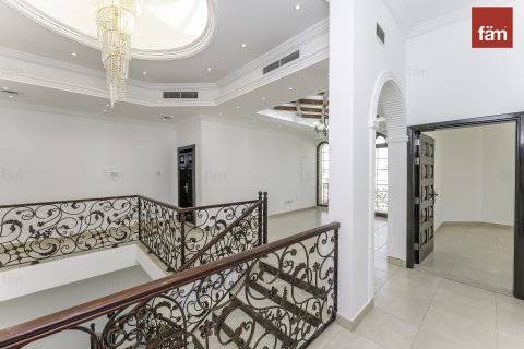 Villa te huur in Al Barsha, Dubai, VAE 6 slaapkamers, 129.5 vr.m., nr 679965 - foto 14