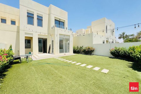 Villa en Reem, Dubai, EAU 3 dormitorios, 295.1 m² № 709860
