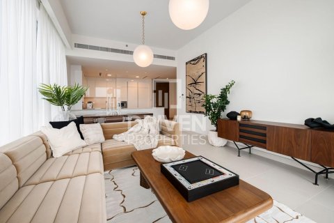 Apartment in Al Wasl, Dubai, UAE 3 bedrooms, 183 sq.m. № 655501 - photo 1