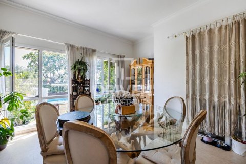 Villa in Meadows, Dubai, UAE 4 bedrooms, 559 sq.m. № 655497 - photo 6