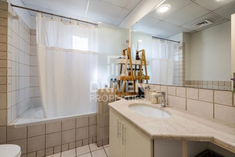 Villa in Meadows, Dubai, UAE 4 bedrooms, 559 sq.m. № 655497 - photo 22