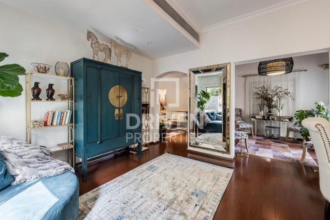 Villa in Meadows, Dubai, UAE 4 bedrooms, 559 sq.m. № 655497 - photo 4