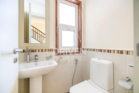 Βίλα σε Dubai Sports City, ΗΑΕ 4 υπνοδωμάτια, 350 τ.μ. Αρ. 655499 - φωτογραφία 17