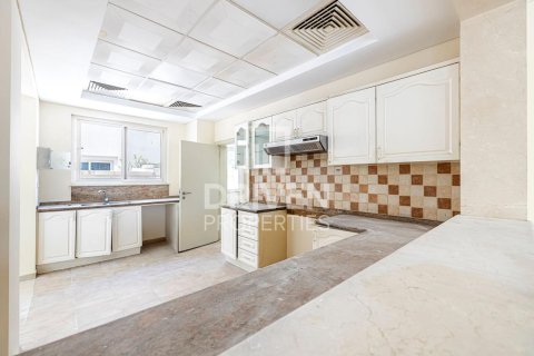 Βίλα σε Dubai Sports City, ΗΑΕ 4 υπνοδωμάτια, 350 τ.μ. Αρ. 655499 - φωτογραφία 14