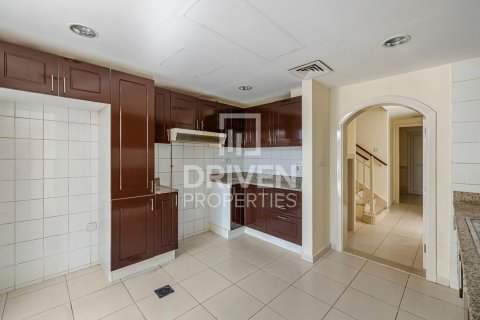 Villa te huur in The Springs, Dubai, VAE 3 slaapkamers, 209 vr.m., nr 655495 - foto 14