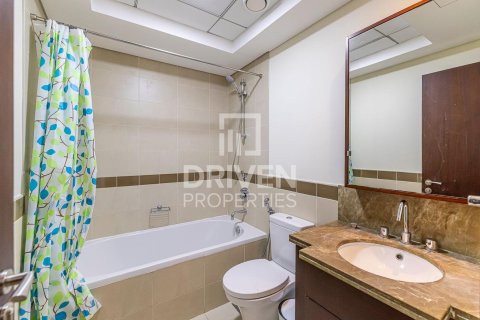 Appartement te huur in Downtown Dubai (Downtown Burj Dubai), Dubai, VAE 2 slaapkamers, 106 vr.m., nr 655498 - foto 11