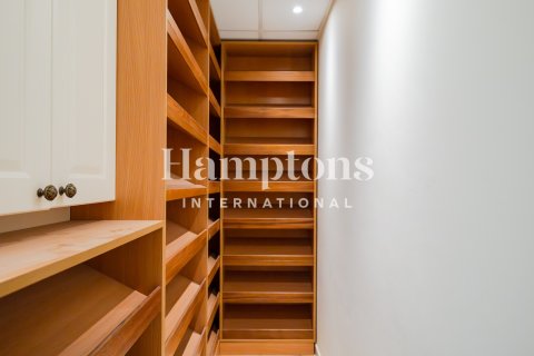 Dvīņu māja Jumeirah Beach Residence, Dubaijā, AAE 5 istabas, 585.91971137 m2 Nr. 662179 - attēls 13