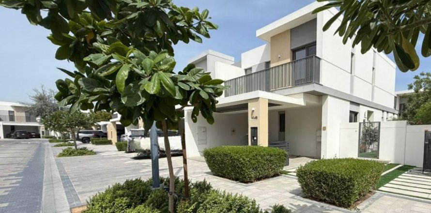Villa in Tilal Al Ghaf, Dubai, UAE 4 bedrooms, 201.3 sq.m. № 699667