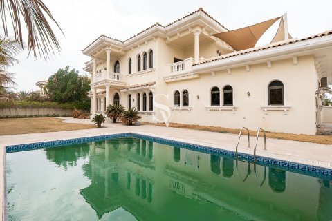Villa asukohaga Palm Jumeirah, Dubai, AÜE: 6 magamistoaga, 1242 m² Nr 699651