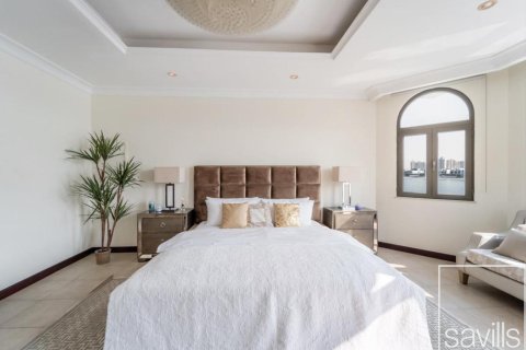 Vilă de închiriat în Palm Jumeirah, Dubai, EAU 5 dormitoare, 685 mp.  №641045 - poză 11
