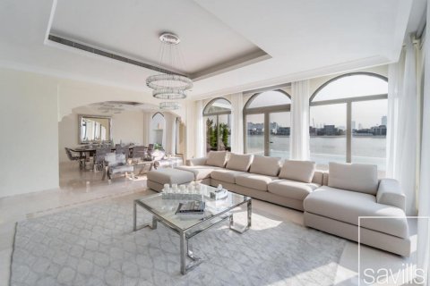Vilă de închiriat în Palm Jumeirah, Dubai, EAU 5 dormitoare, 685 mp.  №641045 - poză 5