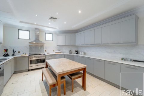 Vilă de închiriat în Palm Jumeirah, Dubai, EAU 5 dormitoare, 685 mp.  №641045 - poză 16
